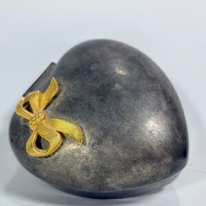 Heart-Shaped Box with Velvet Plush Lining EP Zinc Alloy Silver Made in Hong Kong